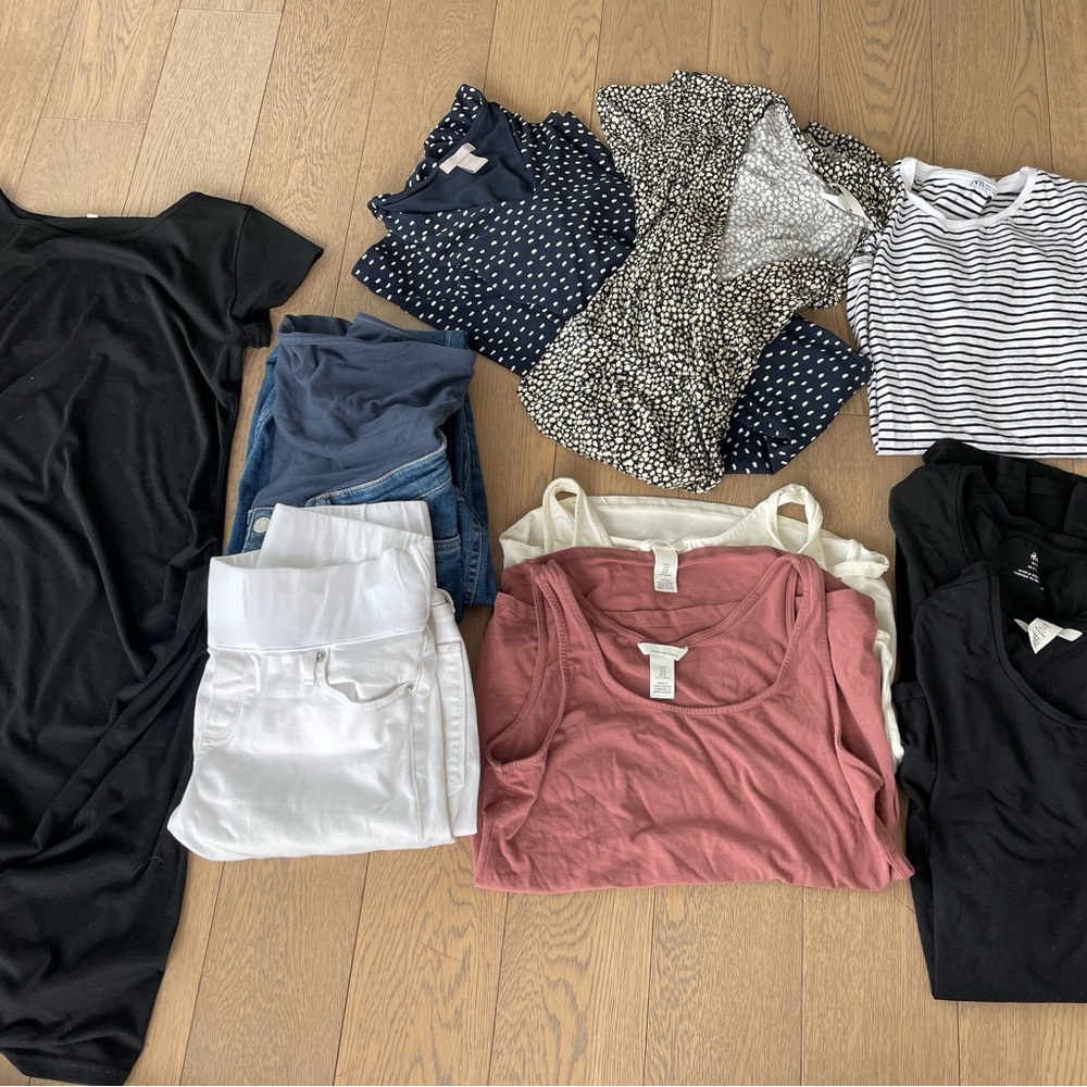 Maternity clothes bundle size S